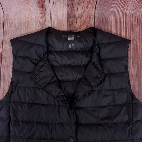 Uniqlo Womens Small Ultra Light Down Vest Compact Packable Puffer Snap Black - Picture 6 of 15